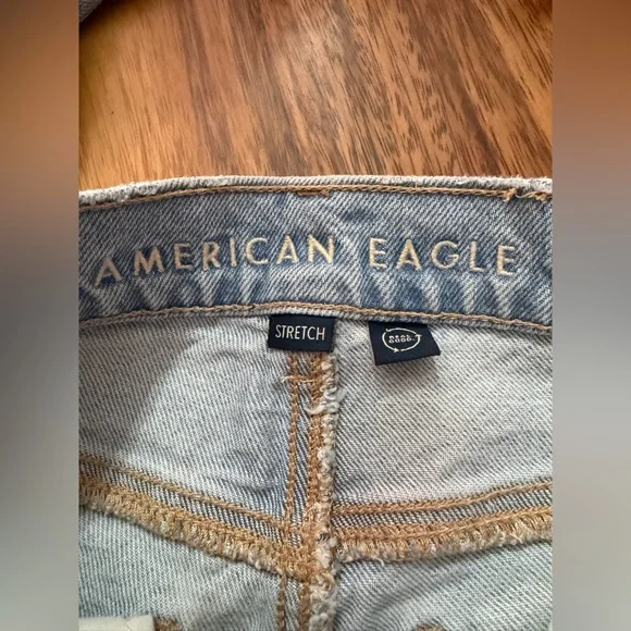 American Eagle Outfitters Light Blue High-Rise Straight Jeans - Picture 3 of 7